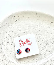 Load image into Gallery viewer, Stud Earrings