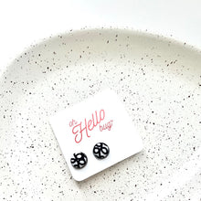 Load image into Gallery viewer, Stud Earrings
