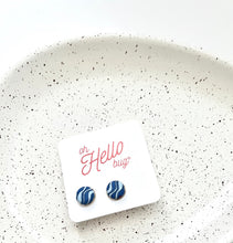Load image into Gallery viewer, Stud Earrings