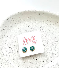 Load image into Gallery viewer, Stud Earrings
